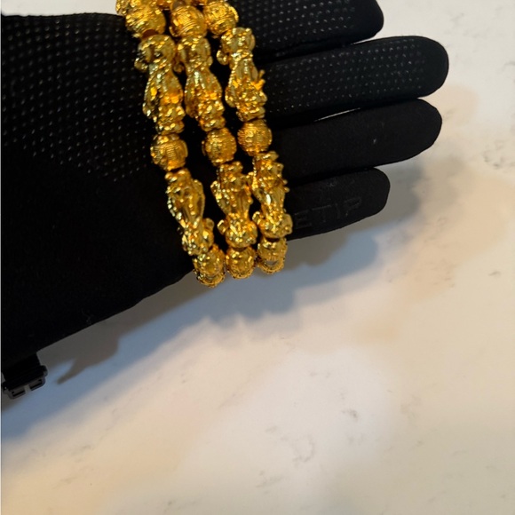 24k Gold Plated Asian Gold 🍯Braclet with Dragon 🐉and Beads - Picture 2 of 3